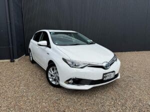 2017 Toyota Corolla GLX Hybrid